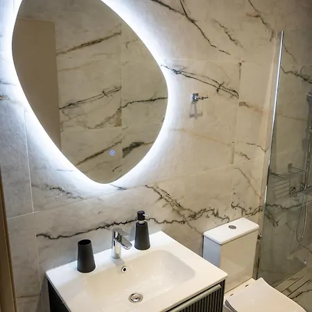 Apartment Breezy Sea View